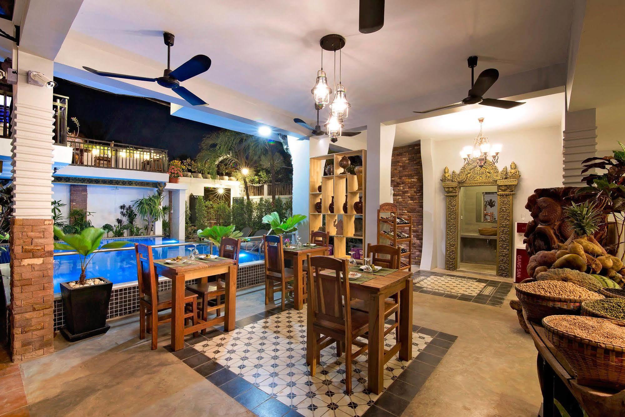 Moon Flower Residence เสียมราฐ ภายนอก รูปภาพ